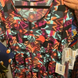 Lularoe large tee